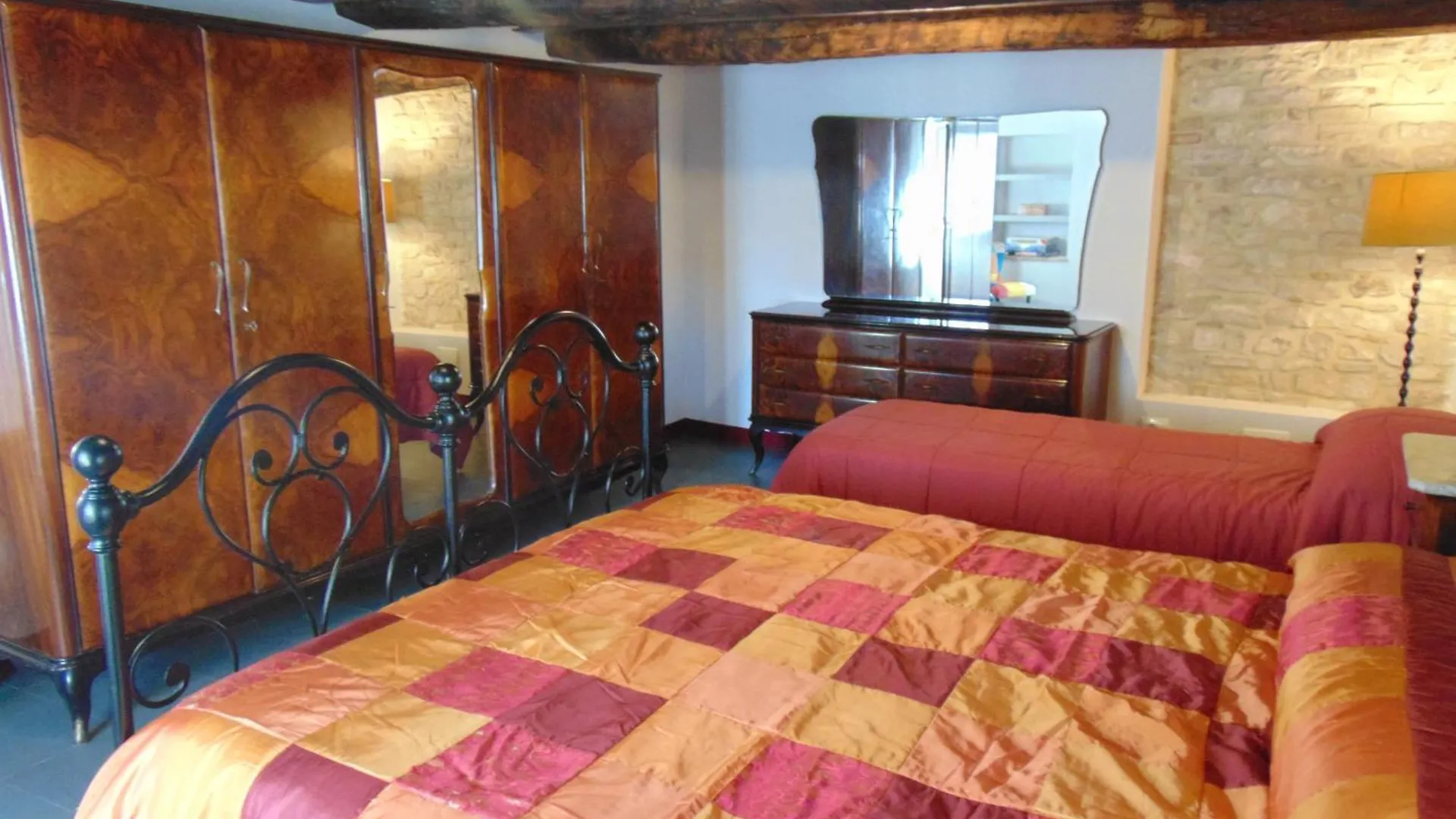 Se051 - Palazzo D'Arcevia, Accogliente Trilocale Ristrutturato Cerreto Grue 0*,